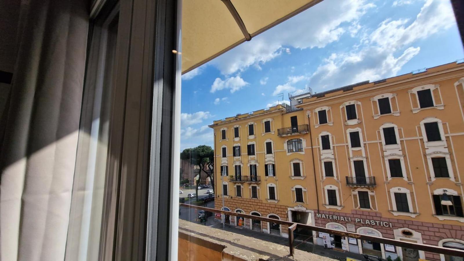 Major 93 Guesthouse Roma Exterior foto